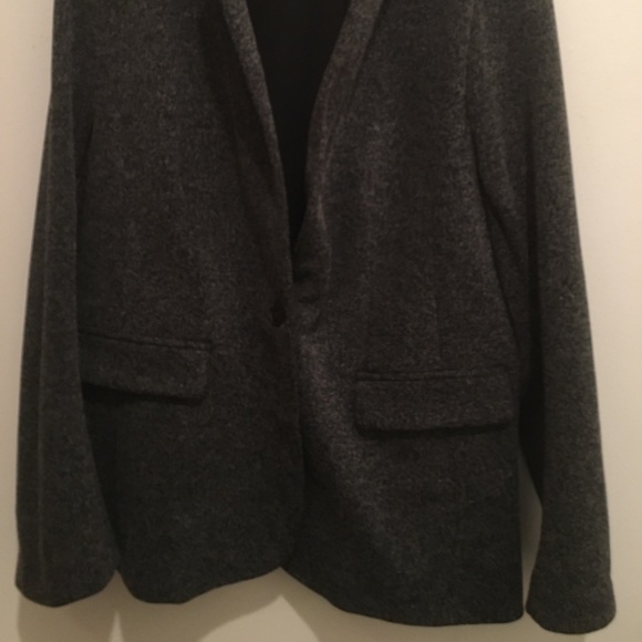 Black and White Blazer - Picture 2 of 3